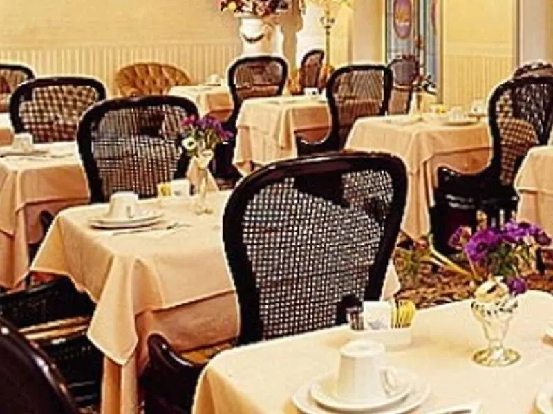 Jr Hotels Bocconi Milano 4*, Milan